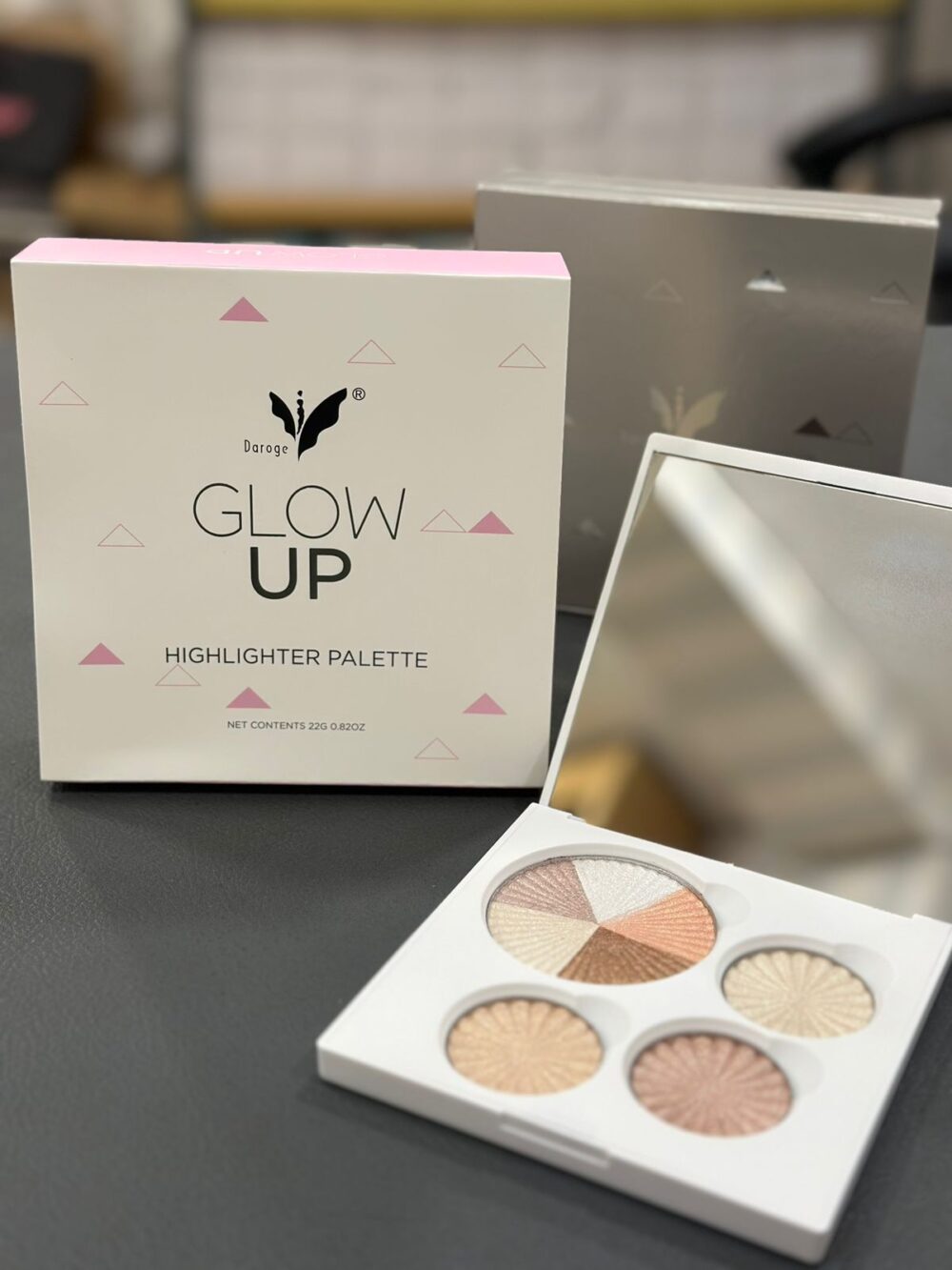 Daroge Glow Up Highlighter Palette