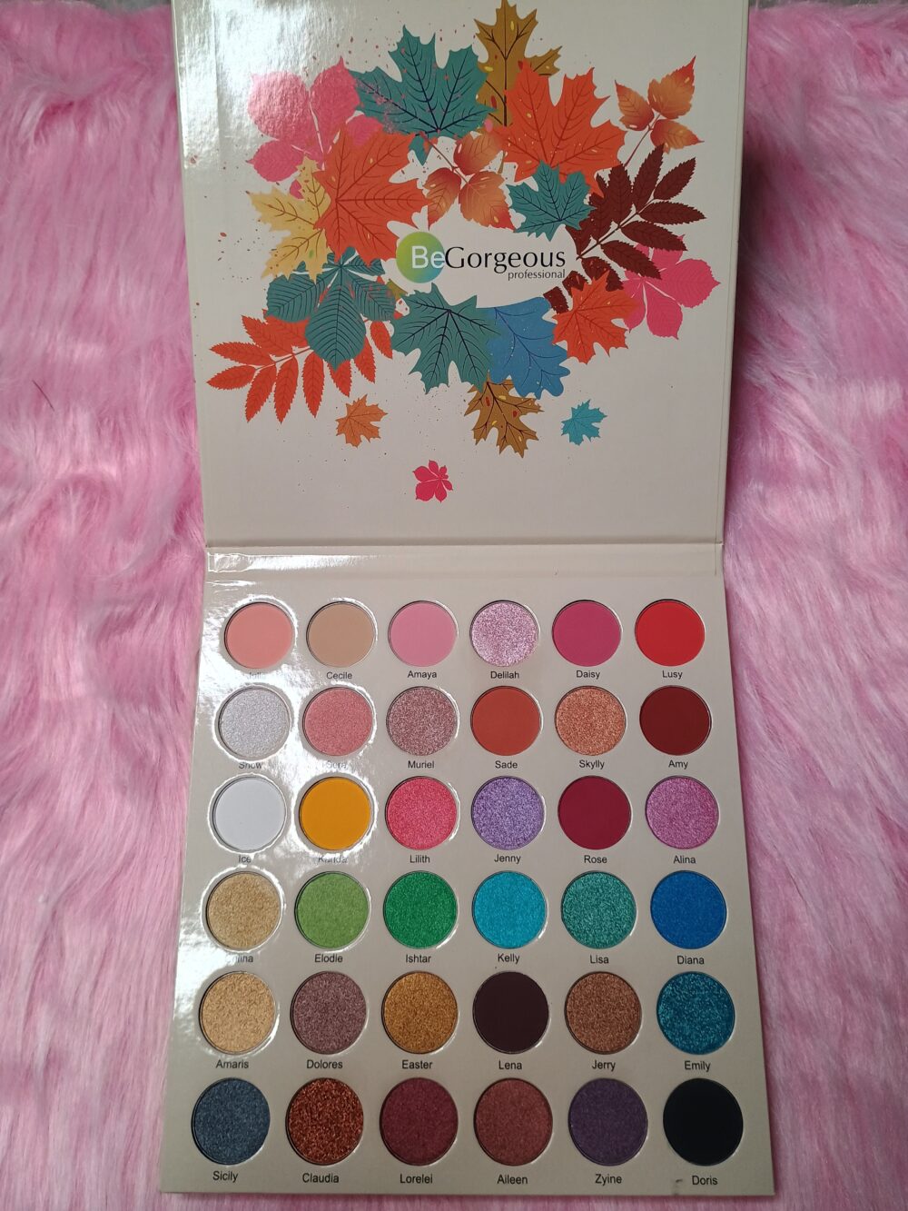 Be Gorgeous Maple Leaf Eyeshadow Palette 36 Colors