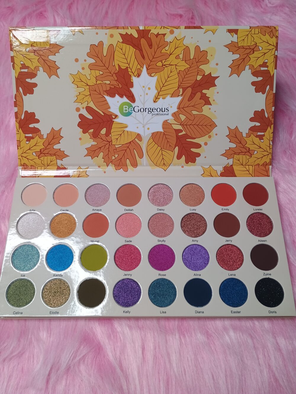 Be Gorgeous Maple Leaf Eyeshadow Palette